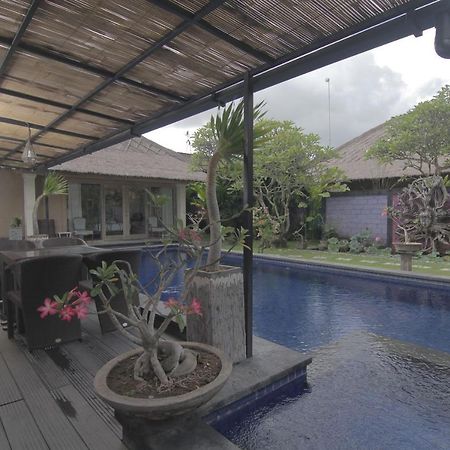 Bamboo Moon Villas Sanur  Exterior photo